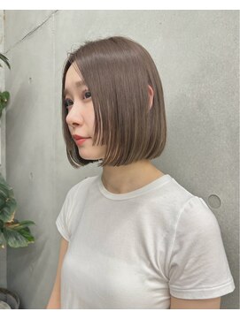 ブリンク(blink) ブリーチありミニボブブラウンベージュイルミナカラー透明感