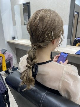 ジゼル 小倉(GiseL) ヘアアレンジ【かじ】/ GiseL小倉@kaji_de_experiences