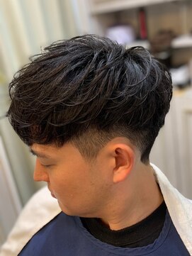 ミリオンバックス 神田店(Million Bucks) スパイキーショート/スペインカール<理容室>[メンズ/床屋/神田]