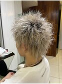 イメチェン◎刈り上げ爽やかスパイキーショート×秋メンズ