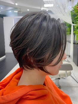 ハイブリッド サロン ピース(HYBRID SALON peace by Holistic Organic)の写真/乾かすだけで整うスタイルへ！絶妙なカット技術で大人ショート&メンズショートもお任せください◎