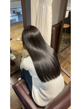 ニュイ 茨木店(nui +) 黒髪/クラゲヘアー/オリーブグレー/小顔/ココアベージュ/茨木