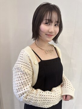 イル(ill) レイヤーボブ　ハッシュカット　大須