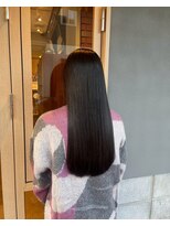 ヘアリラクゼーション クインズベリー(Hair Relaxation Queen's Berry)&nbsp;暗めカラー縮毛矯正で艶ロングに10.16