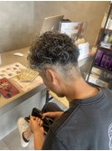 スペインカールスパイラルパーマツイストパーマフェード短髪
