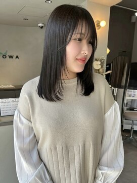 アンドルトワ(and Lutowa) 上品レイヤーカット