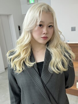 リヴ ウメダ(LIV umeda) ホワイトブロンド/ケアブリーチ/トリプルカラー【梅田】