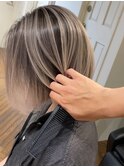 艶感コントラストバレイヤージュ×ホワイトベージュ