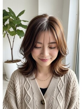  ココアブラウン/バタフライカット/ミディアムレイヤー