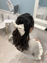 ホワイト 錦2号店(White)&nbsp;編み込みハーフアップ