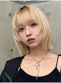 顔周りレイヤーカットくびれヘアミルクティーベージュカラー