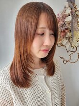 アモナ(amona)&nbsp;レイヤーカット×アプリコットベージュ