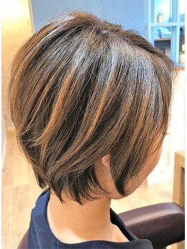 スターズヘアラウンジ(stars hair lounge) 前下がりベースショート