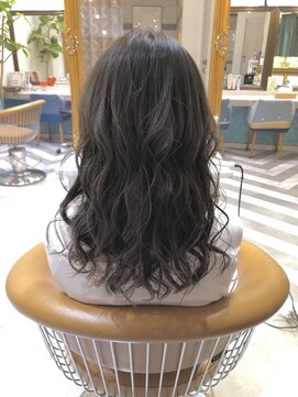 ロンドアベニール 北千住(Lond avenir) 大人可愛いミディアム☆ソフトグレージュ　西田大樹