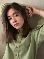 ケイトミラー(KATE Mirror)&nbsp;ハイライトスモーキーベージュ×レイヤーミディ MAKO