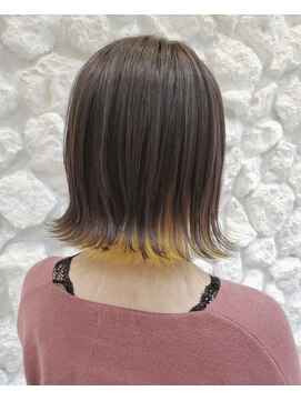 モアナバイヘッドライト 曽根店(Moana by HEADLIGHT) Moana#インナーカラー#イエロー#外はねボブ