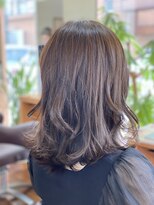 ミオ パーチェ ヘア(mio pace hair) ミディアムレイヤー～カーキベージュ～