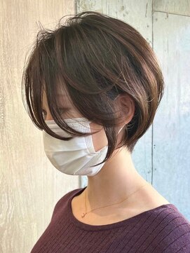 エリマ  茅ヶ崎(elima) ショートカットショートボブ前下がりボブくびれショート30代