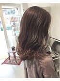 ナチュラルガーリーブラウンベージュカラー×毛先パーマ