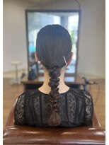 ピスヘアー(PITH HAIR)&nbsp;タイトな編みおろしヘアセット