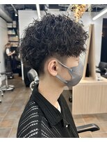 サロンドジョー(salon de joe) ツイストスパイラルパーマメンズマッシュ刈り上げ 奥東巧真