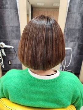 レッドカーペット(Red Carpet) 【Cut】ワンレングス×ハイライト