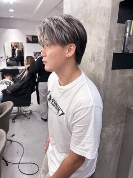 キング 枚方店(K!ng) 縮毛矯正髪質改善ハイライトレイヤーカット梅田美容室エクステ