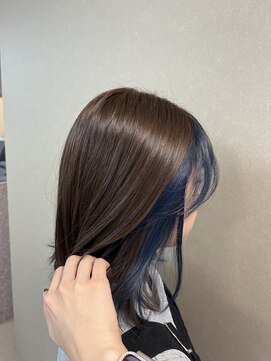 ロッコ 船橋駅(Rocco) ネイビーブルー/フェイスフレーミング　船橋　船橋駅