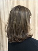 鎖骨下のミディロング