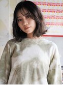 重めアンニュイ外はねボブ