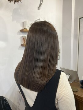 レイリー(LAiLy) セミロング　ストレート