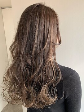 シア(sia) パールベージュ×ハイライト☆