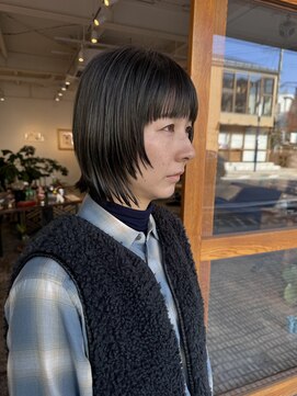 キヨイ(kiyoi) グリーンのハイライトがポイント！ストレートウルフ