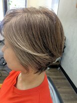 ジェルム ヘアーワークス(germe hair works)&nbsp;白髪ぼかしカラー×ショートスタイル