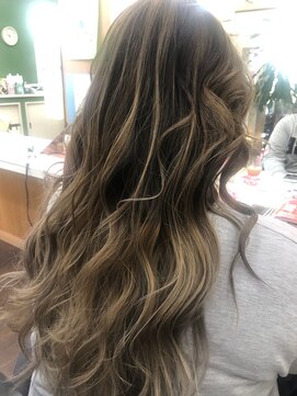 美容室 夢追い人 白髪ぼかしバレイヤージュ