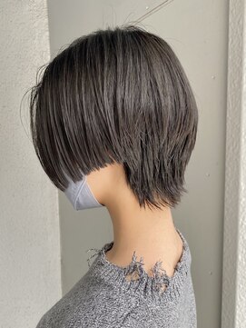 スー 渋谷(suu) 顔まわりテクノセミロングウルフレイヤーヘルシースタイル