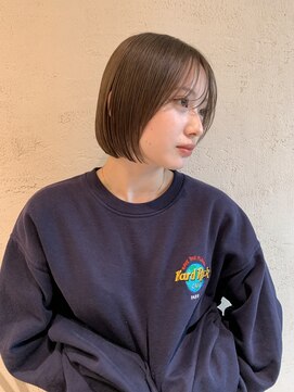 ルル 表参道(lulu.) 外ハネボブ 切りっぱなしボブ ハイトーンカラー ミニボブ【Riku