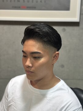 グロウヘアワークス(grow hair works) ツーブロック×スキンフェード