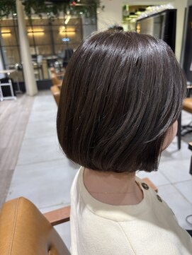 リア(Li'a by neolive) フェミニンショートボブ