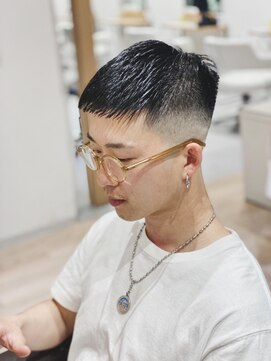 チェレ ブラン 堺東店(Chere brun) スキンフェード・黒髪短髪・オシャレ坊主・テーパーフェード