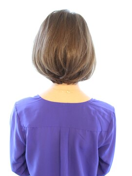 レウナ 外苑前(Reuna) ３０代４０代人気シルエットが綺麗なワンカールボブ