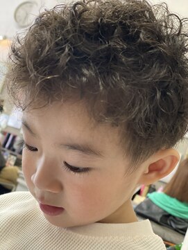 ヘアーブティック にし　NISHI ちびっ子メンズパーマ
