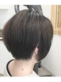 ショートボブ