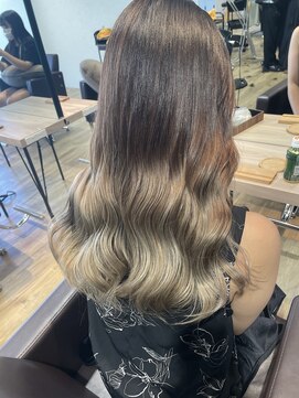 エヌプラス(N+) 黒髪グラデヘアーオリーブグレー小顔に見せるヘアココアベージュ