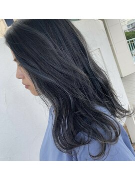 スーク 宜野湾店(suuk) ネイビーアッシュハイライト