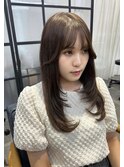 くすみベージュ