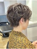 グレージュ/メンズライク前下がりショートパーマ/クールショート