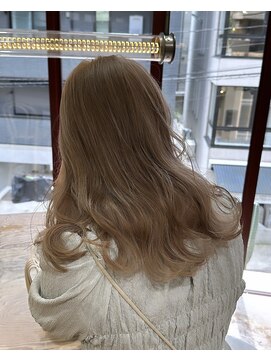 ヲタク(wotaku.) ミルクティーベージュくすみカラー透明感カラーブリーチカラー