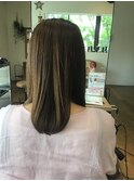 ツヤ髪ミディアム