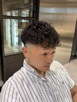 フランクスバーバーザスタンド(Frank’s barber the stand)&nbsp;メンズスペインカールフェードショートF